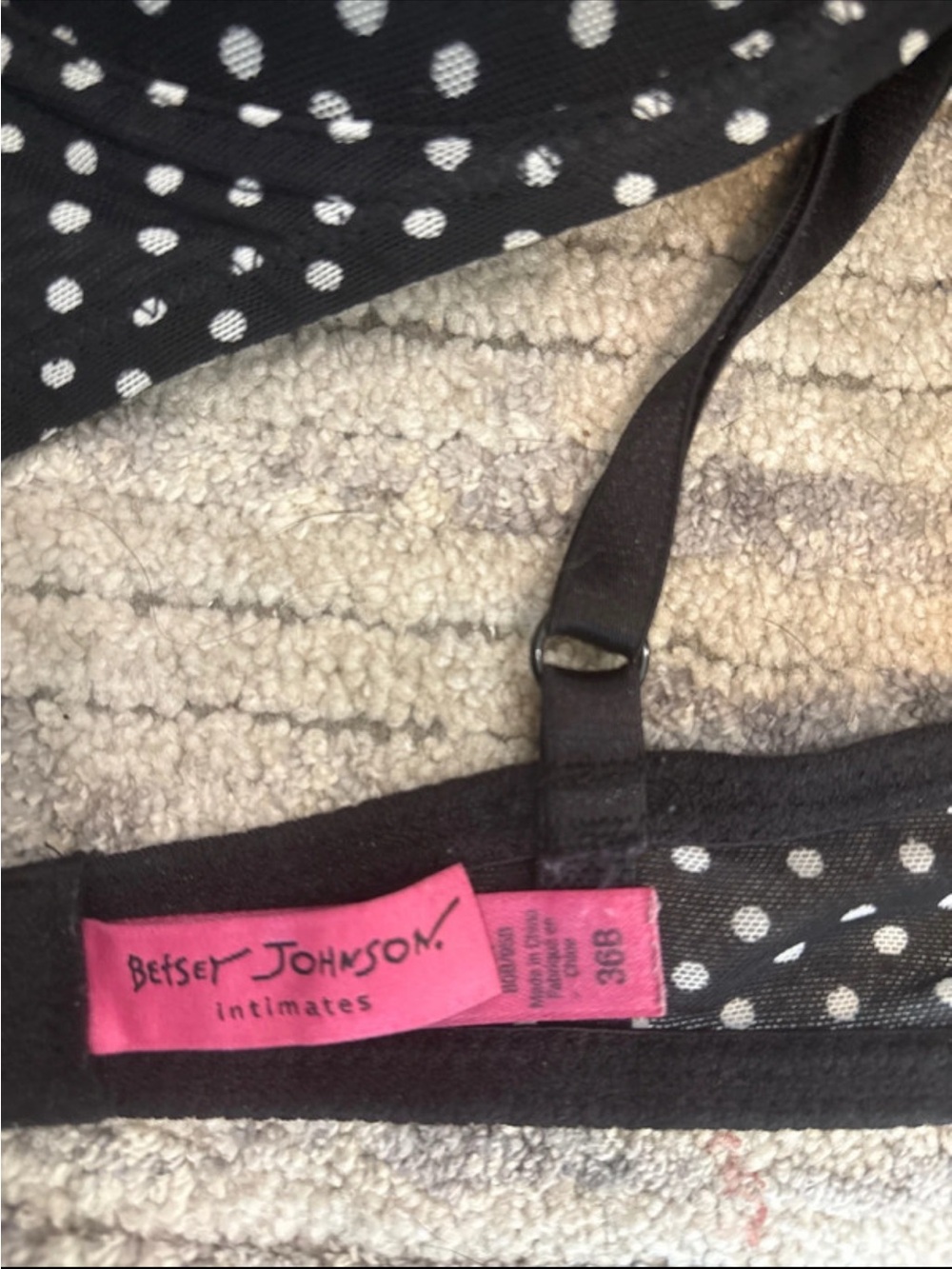 Betsey Johnson Black Polka Dot Bra with bling Pink Accents 36B - Picture 6 of 6